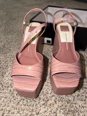 Dolce Vita Women's Rose Crocodile Print Stella